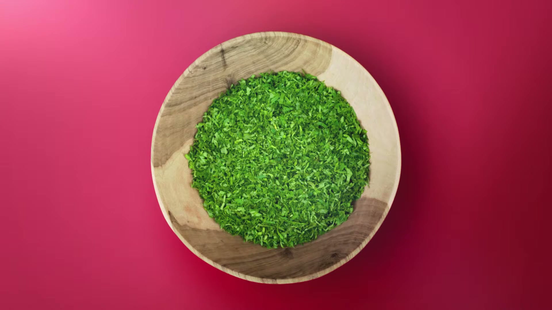 Slim Oil social film still , a fresh tabbouleh pour in slow motion